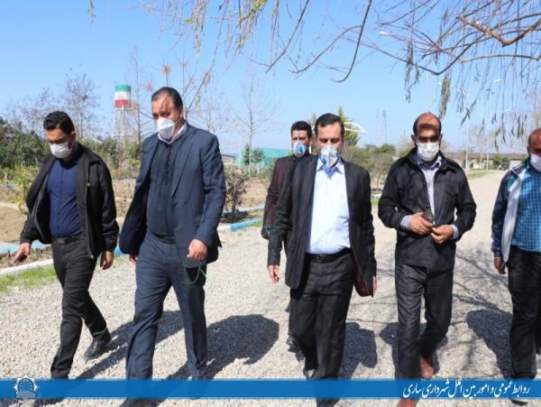 بازدید شهردار ساری از گلخانه شهرداری